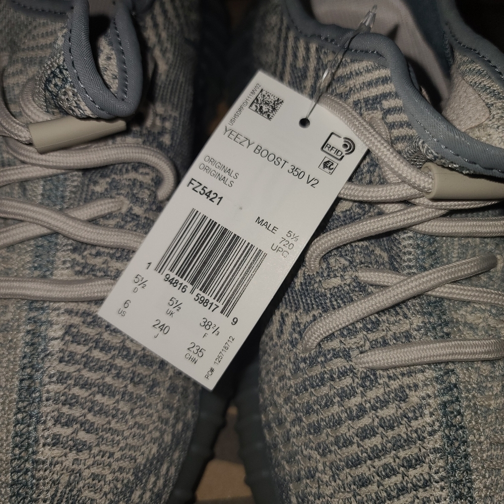 Yeezy Boost 350 v2  Israfi